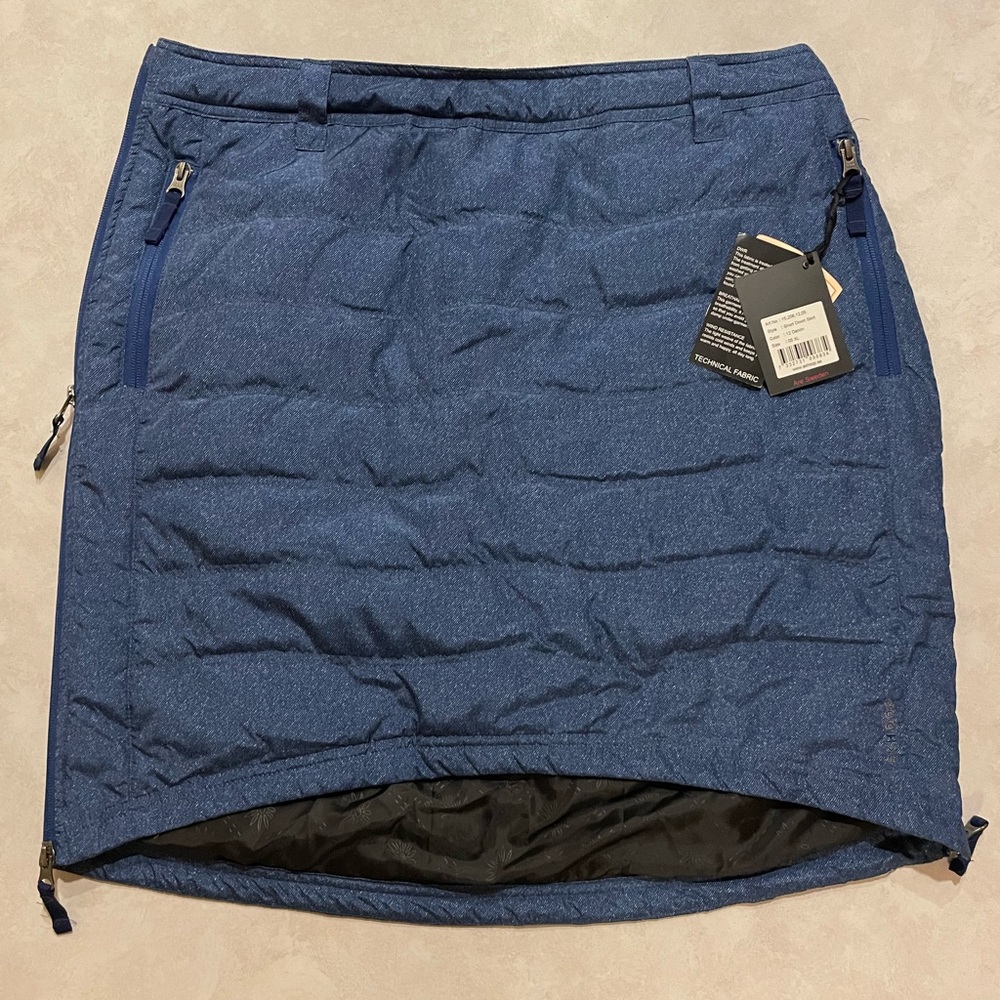 Brand new w/tags winter SKHOOP skirt.